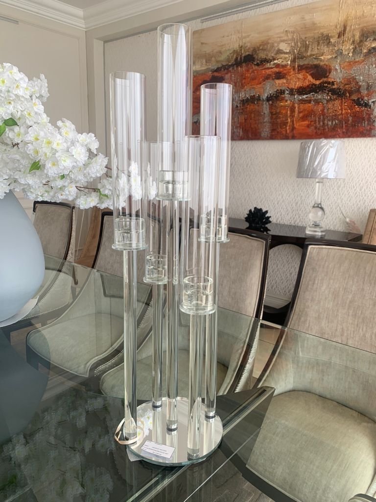 Svečturi augstie, caurspīdīgie ar svecēm komplektā